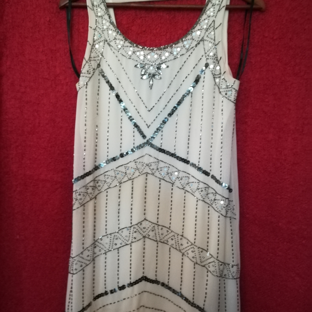 Dress - Picture 5 of 5